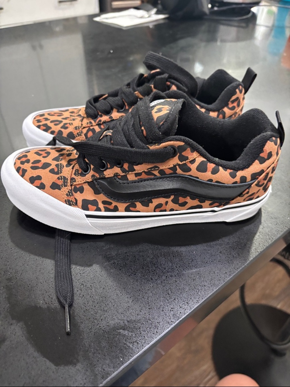 Vans Leopard Print Low Tops - Black & Brown